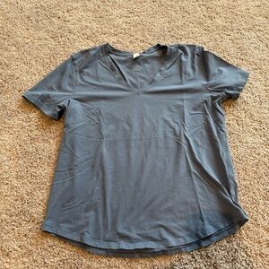 Lululemon Women's V-Neck Gray Blue Top Size 10